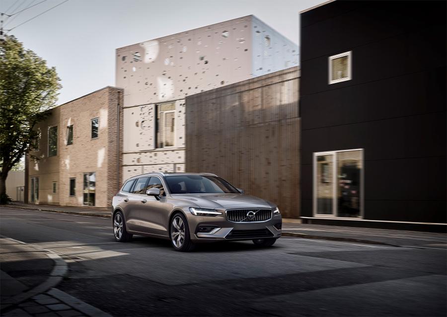  Volvo V60 T6 Inscription 2018 года  (WW) (фото 37 из 53)